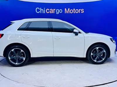 Audi Q3 2022, 39900 км, за 176800 CNY