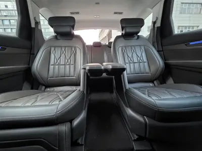 Ford Edge 2025, 5600 км, за 238000 CNY - фото 17