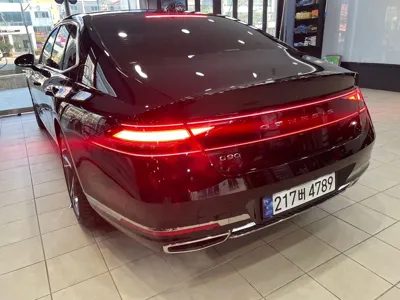 Genesis G90 2023, 83000 км, за 43210000 KRW