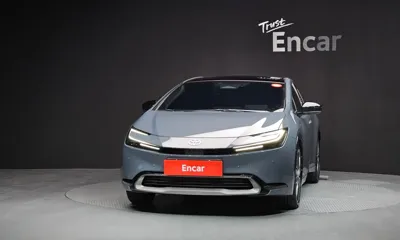 Toyota Prius 2025, 7708 км, за 35990000 KRW