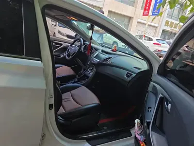 Hyundai Elantra Langdong 2015, 133300 км, за 28500 CNY - фото 8