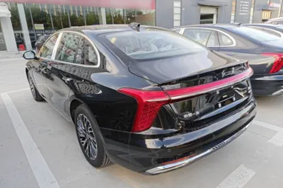 Hongqi H5 2025, 100 км, за 137733.66 CNY