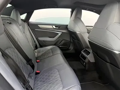 Audi A7L 2025, 5400 км, за 328000 CNY - фото 8
