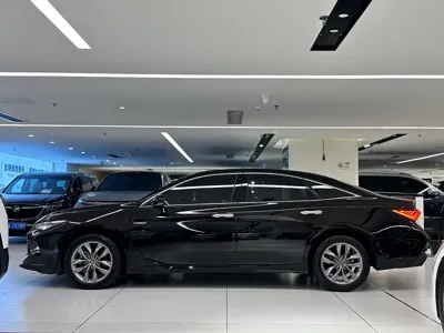 Toyota Avalon 2019, 70000 км, за 99900 CNY