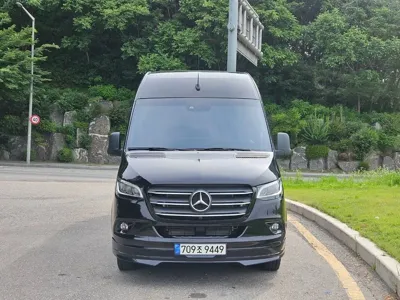 Mercedes-Benz Sprinter 2022, 36700 км, за 84000000 KRW
