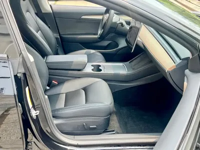 Tesla Model 3 2023, 99000 км, за 119800 CNY - фото 9