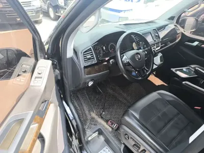 Volkswagen Multivan 2018, 180900 км, за 190300 CNY - фото 16
