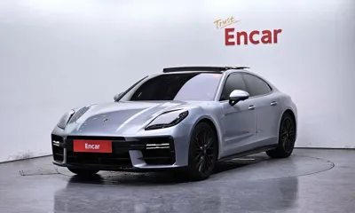 Porsche Panamera · 2025 год