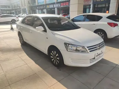 Volkswagen Santana 2016, 120000 км, за 18800 CNY