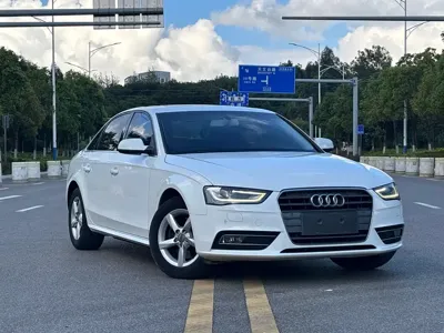 Audi A4L 2012, 70000 км, за 45800 CNY