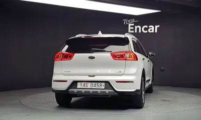 Kia Niro 2017, 159105 км, за 5500000 KRW