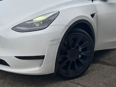 Tesla Model Y 2021, 39900 км, за 136000 CNY