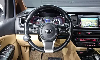 Kia Canival 2016, 96263 км, за 12500000 KRW - фото 13