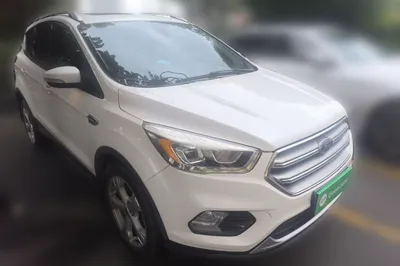 Ford Kuga 2017, 119500 км, за 43398.24 CNY