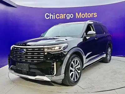 Ford Explorer · 2022 год