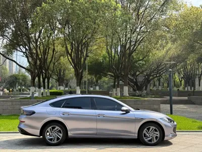 Volkswagen Lamando 2023, 56000 км, за 89800 CNY