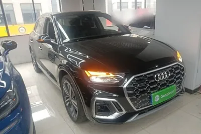 Audi Q5L 2022, 98300 км, за 180235.55 CNY