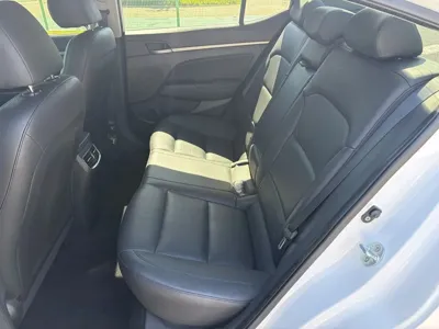 Hyundai Avante 2016, 108890 км, за 10500000 KRW - фото 9