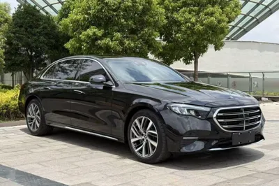 Mercedes-Benz E-Class 2024, 30700 км, за 366199.81 CNY
