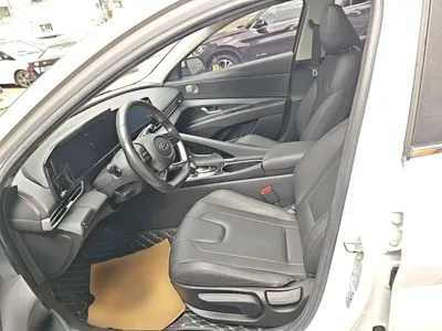 Hyundai Elantra 2021, 41100 км, за 51400 CNY - фото 15