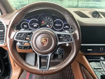 Porsche Cayenne Hybrid 2023, 57000 км, за 438000 CNY - фото 24