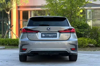 Lexus CT 2017, 80000 км, за 116931.87 CNY - фото 6