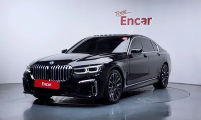 BMW 7-Series · 2020 год