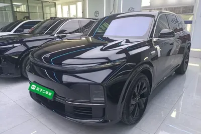 Li Auto L7 · 2023 год