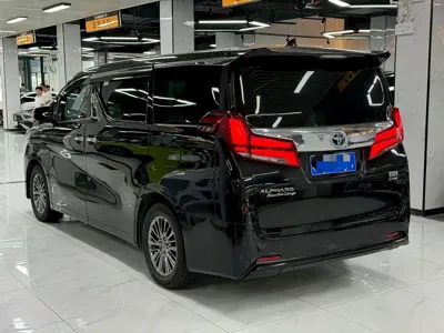Toyota Alphard 2022, 100000 км, за 468000 CNY