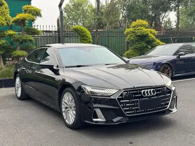 Audi A7L 2022, 60000 км, за 228000 CNY - фото 3