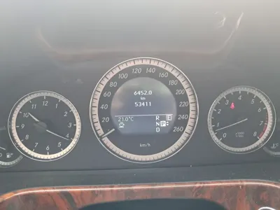 Mercedes-Benz E-Class 2011, 53411 км, за 12500000 KRW