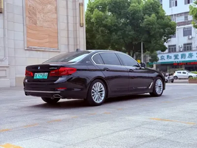 BMW 5 Series New Energy 2019, 192000 км, за 105000 CNY