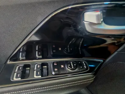 Kia Niro 2018, 103850 км, за 12800000 KRW - фото 15