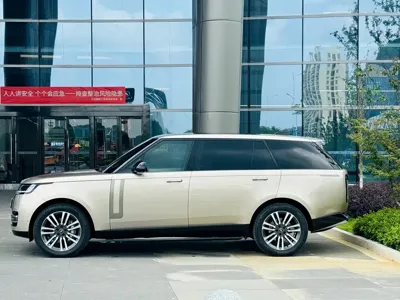 Land Rover Range Rover 2023, 132000 км, за 1058000 CNY