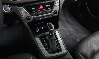 Hyundai Avante 2018, 83635 км, за 9900000 KRW - фото 9