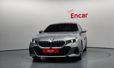 BMW 5-Series 2025, 9727 км, за 99990000 KRW