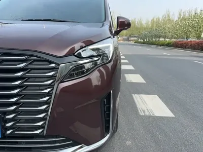 Buick GL8 2023, 86500 км, за 186800 CNY