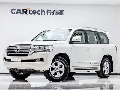 Toyota Land Cruiser · 2015 год