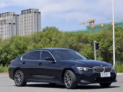 BMW 3 Series 2023, 37000 км, за 219899 CNY