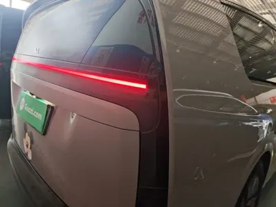 Li Auto Li MEGA 2025, 16299 км, за 431300 CNY - фото 8
