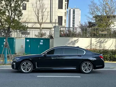 BMW 7 Series 2017, 130000 км, за 153000 CNY