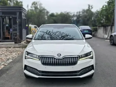 Skoda Superb 2021, 52000 км, за 75800 CNY