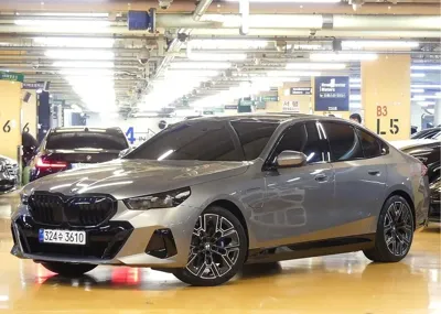 BMW 5-Series · 2026 год