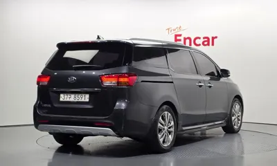 Kia Canival 2017, 214802 км, за 8900000 KRW