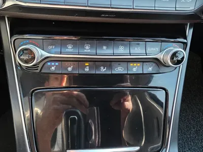 Hyundai Grandeur 2019, 176965 км, за 9950000 KRW - фото 15