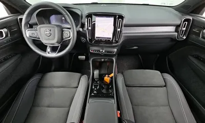 Volvo XC40 2025, 9327 км, за 48000000 KRW - фото 7