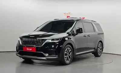 Kia Canival · 2023 год