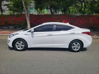 Hyundai Avante 2014, 150000 км, за 5000000 KRW - фото 5