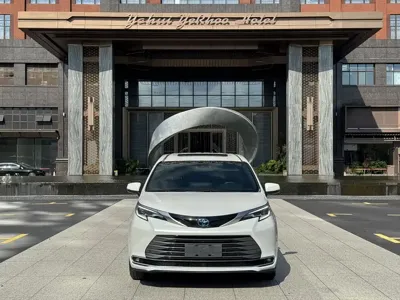 Toyota Sienna 2022, 80000 км, за 189800 CNY - фото 2