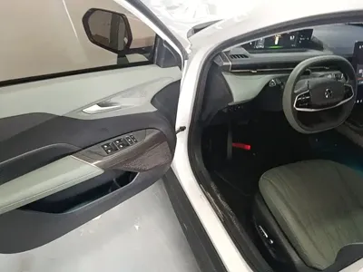 Changan Yida 2023, 11600 км, за 52699 CNY - фото 16